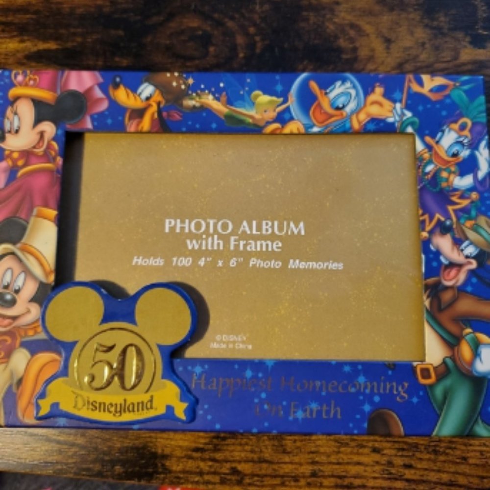 Disneyland photo album 100pics and frame front